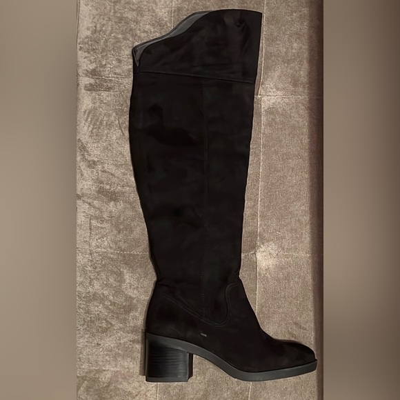 Kenneth Cole Reaction Over-The-Knee Boots- New - Picture 2 of 13